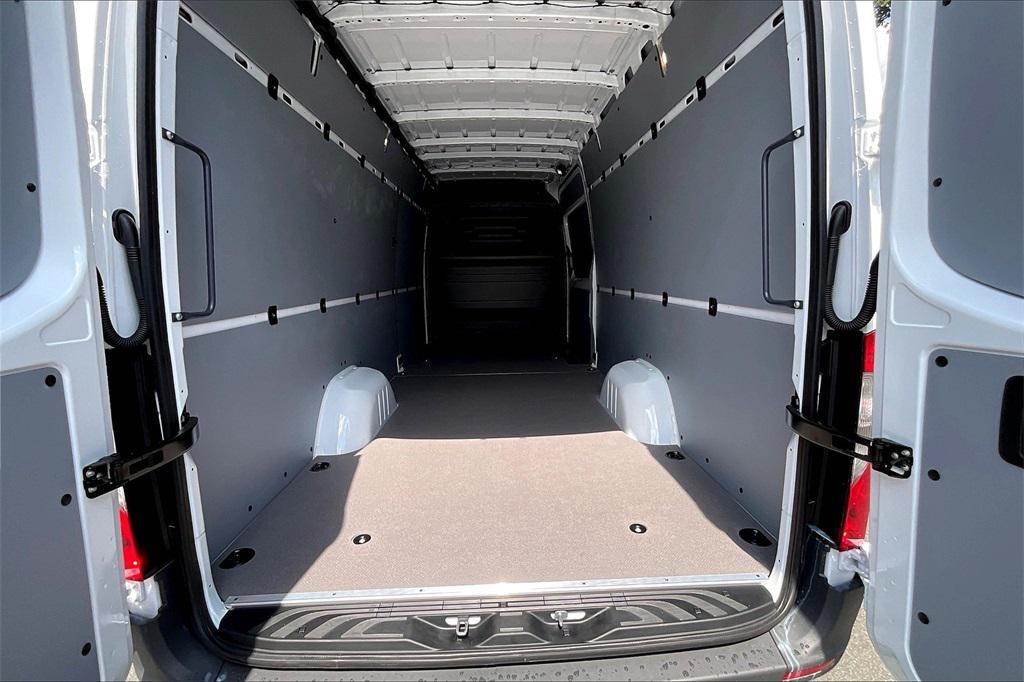 new 2025 Mercedes-Benz Sprinter 2500 car, priced at $68,783