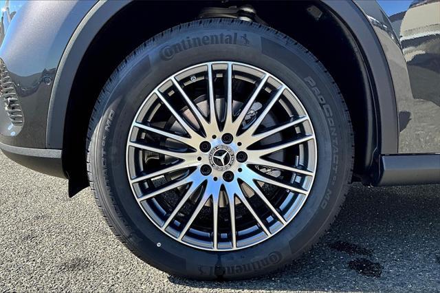 new 2025 Mercedes-Benz GLC 300 car, priced at $58,370