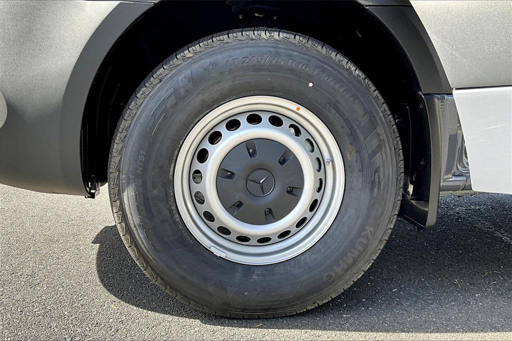 new 2025 Mercedes-Benz Sprinter 2500 car, priced at $69,506