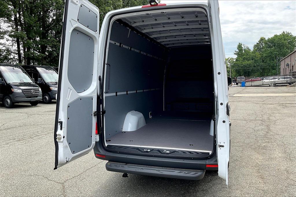 new 2025 Mercedes-Benz Sprinter 2500 car, priced at $68,783