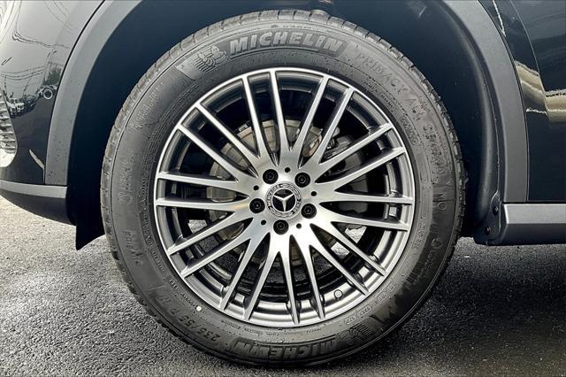 new 2025 Mercedes-Benz GLC 300 car, priced at $57,630
