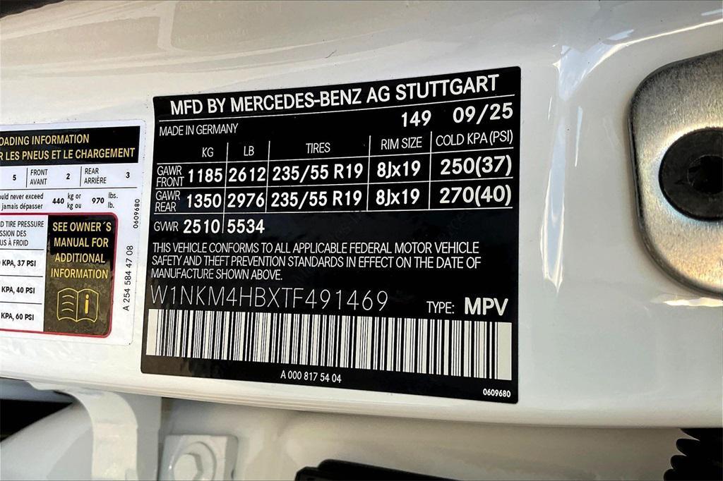 new 2026 Mercedes-Benz GLC 300 car, priced at $54,335