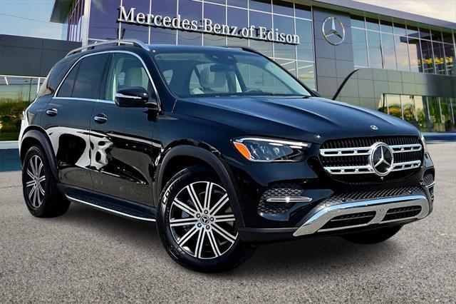new 2025 Mercedes-Benz GLE 450 car, priced at $78,755