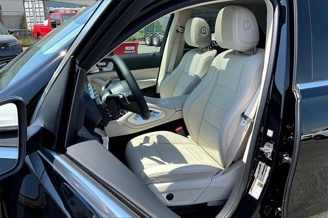 new 2025 Mercedes-Benz GLE 450 car, priced at $78,755