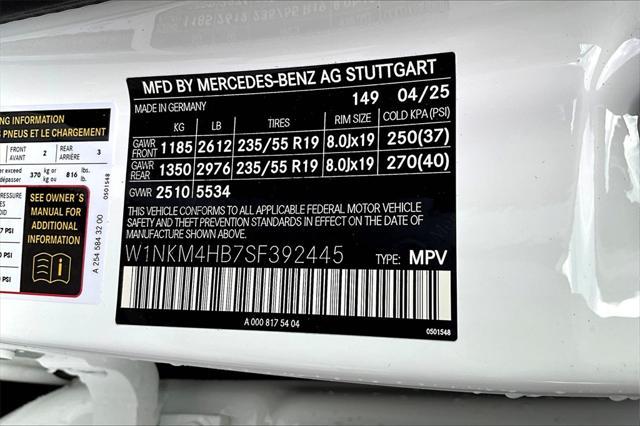 new 2025 Mercedes-Benz GLC 300 car, priced at $56,070