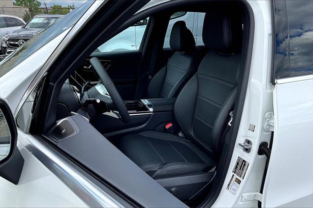 new 2025 Mercedes-Benz GLC 300 car, priced at $56,070