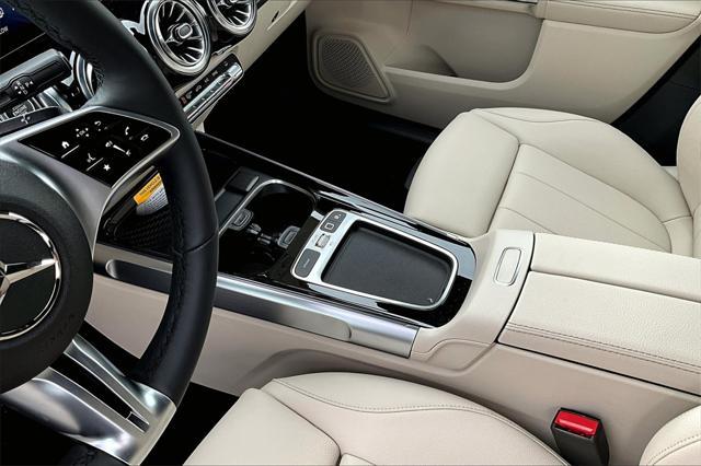 new 2025 Mercedes-Benz GLB 250 car, priced at $49,595