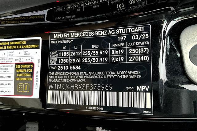 new 2025 Mercedes-Benz GLC 300 car, priced at $64,085