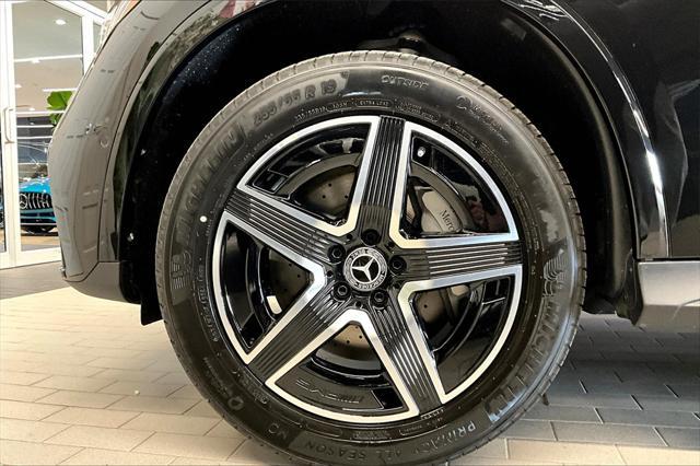 new 2025 Mercedes-Benz GLC 300 car, priced at $64,085