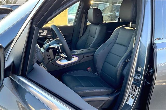 new 2025 Mercedes-Benz GLS 450 car, priced at $95,685