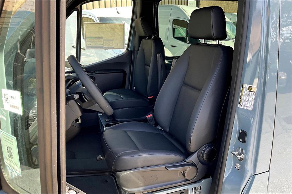 new 2025 Mercedes-Benz Sprinter 2500 car, priced at $65,400