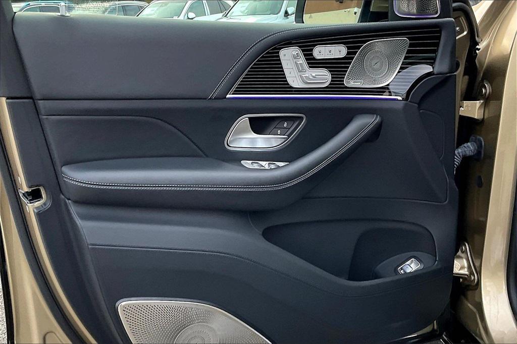 used 2022 Mercedes-Benz Maybach GLS 600 car, priced at $122,599