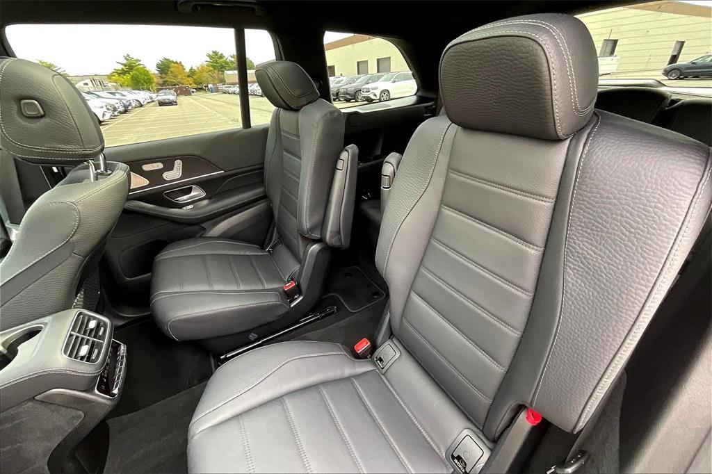 new 2025 Mercedes-Benz GLS 450 car, priced at $99,100