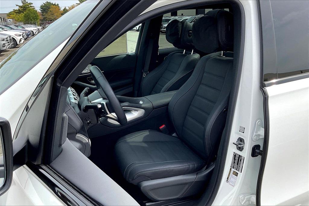 new 2025 Mercedes-Benz GLS 450 car, priced at $99,100