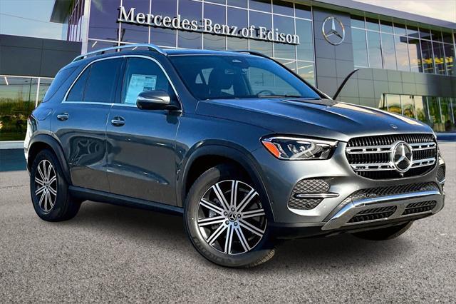 new 2025 Mercedes-Benz GLE 450 car, priced at $77,095