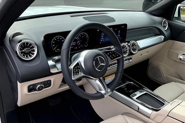 new 2025 Mercedes-Benz GLB 250 car, priced at $49,595