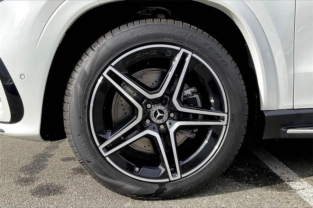 new 2026 Mercedes-Benz GLS 450 car, priced at $108,645