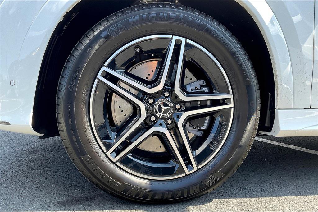 new 2025 Mercedes-Benz GLE 450 car, priced at $86,850