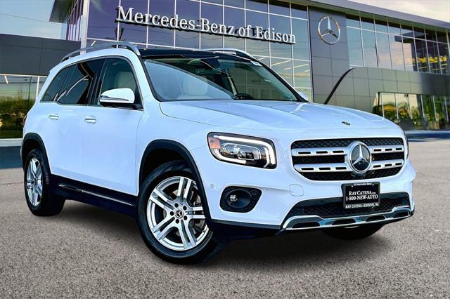 used 2022 Mercedes-Benz GLB 250 car, priced at $34,995