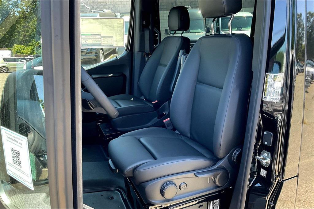 new 2025 Mercedes-Benz Sprinter 2500 car, priced at $81,381