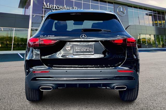 new 2025 Mercedes-Benz GLA 250 car, priced at $52,960