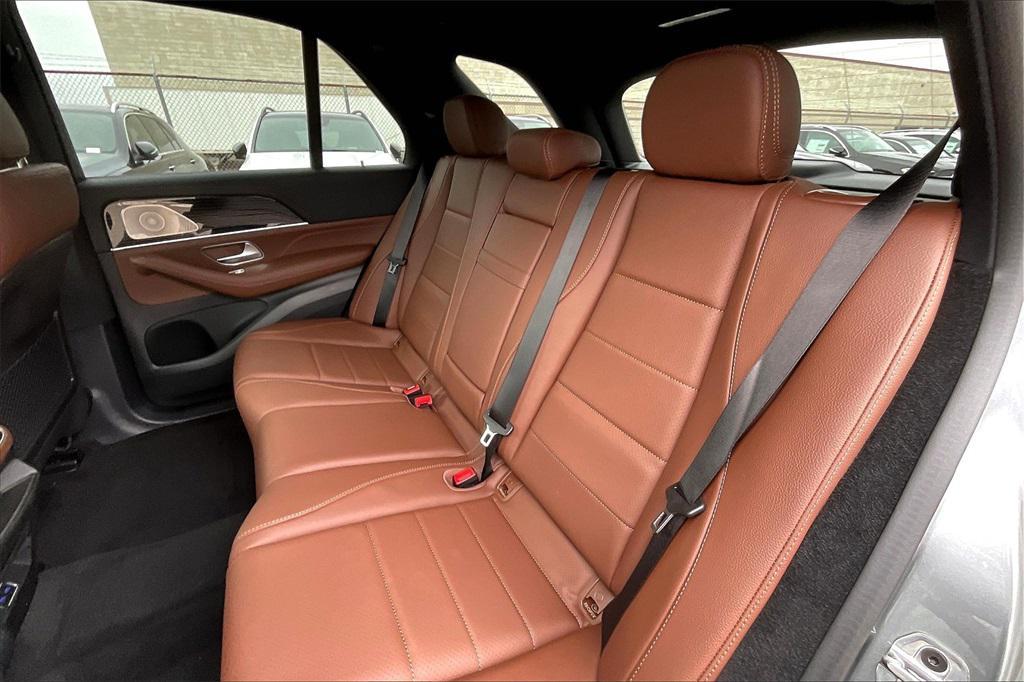 new 2026 Mercedes-Benz GLE 450 car, priced at $80,155