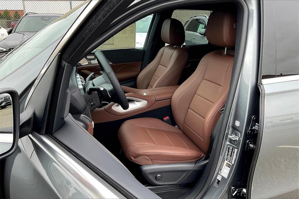 new 2026 Mercedes-Benz GLE 450 car, priced at $80,155