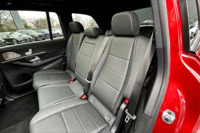 new 2025 Mercedes-Benz GLS 450 car, priced at $99,665