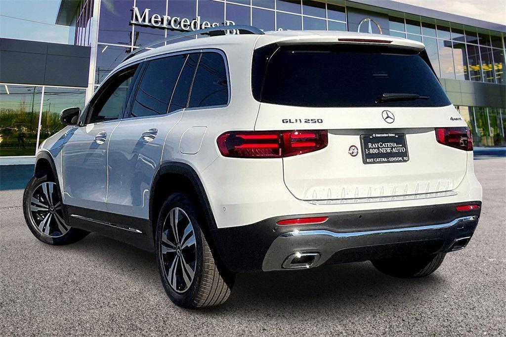 new 2026 Mercedes-Benz GLB 250 car, priced at $51,815