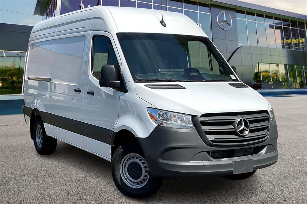new 2025 Mercedes-Benz Sprinter 3500 car, priced at $69,752
