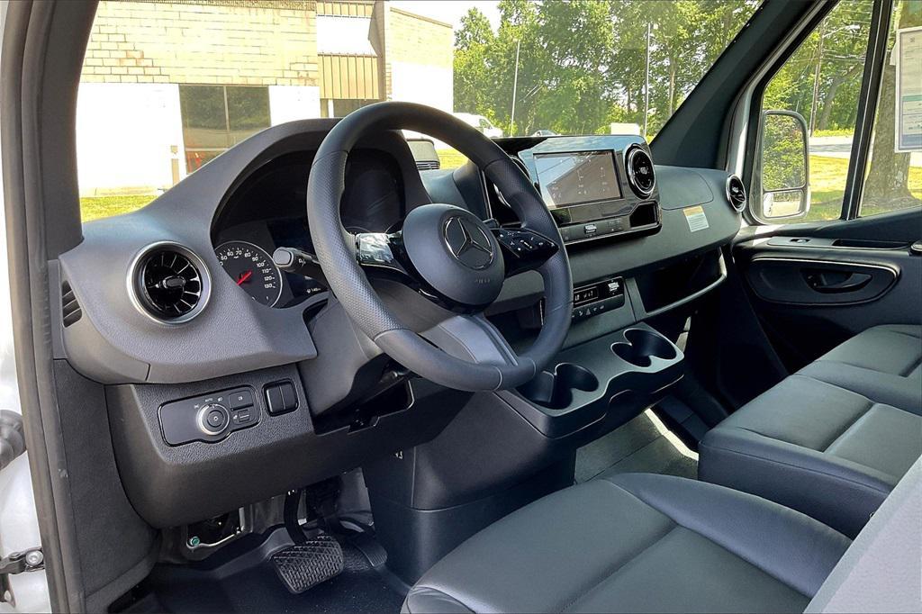 new 2025 Mercedes-Benz Sprinter 3500 car, priced at $69,752