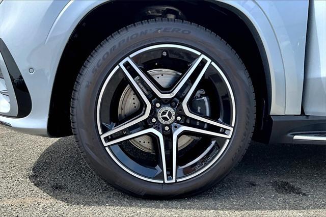 new 2025 Mercedes-Benz GLS 450 car, priced at $101,355