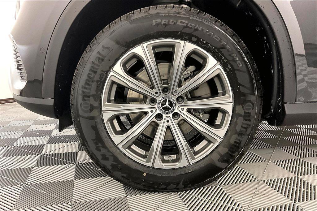new 2026 Mercedes-Benz GLC 300 car, priced at $57,420
