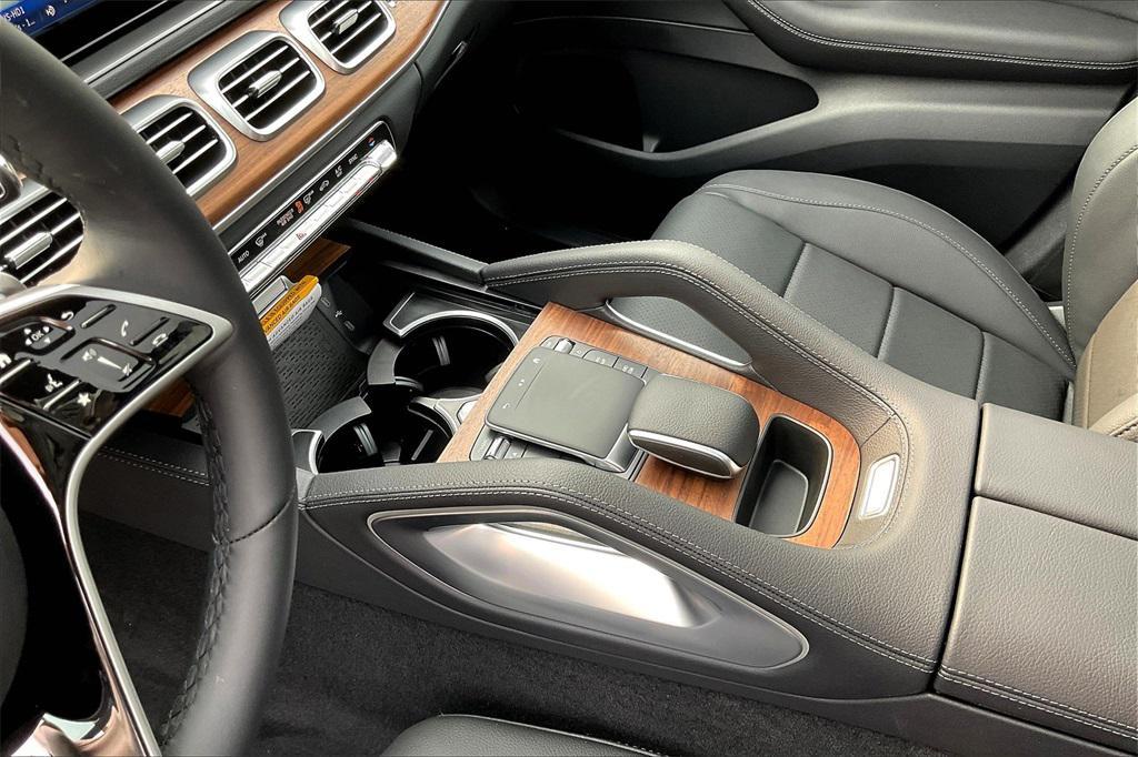new 2025 Mercedes-Benz GLE 450 car, priced at $84,530