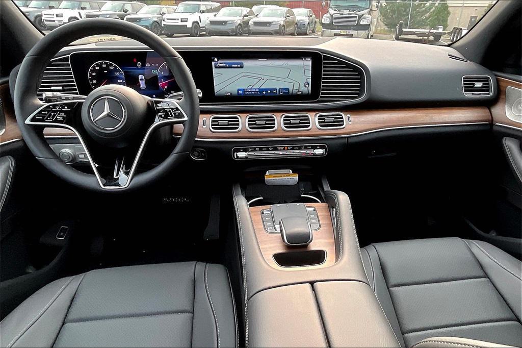 new 2025 Mercedes-Benz GLE 450 car, priced at $84,530