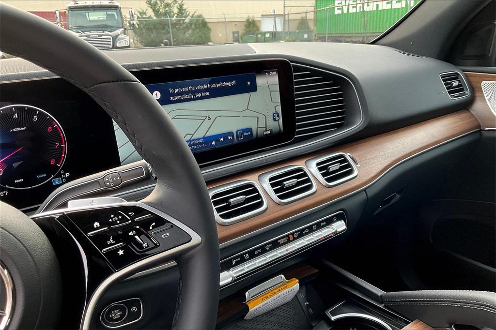 new 2025 Mercedes-Benz GLE 450 car, priced at $84,530