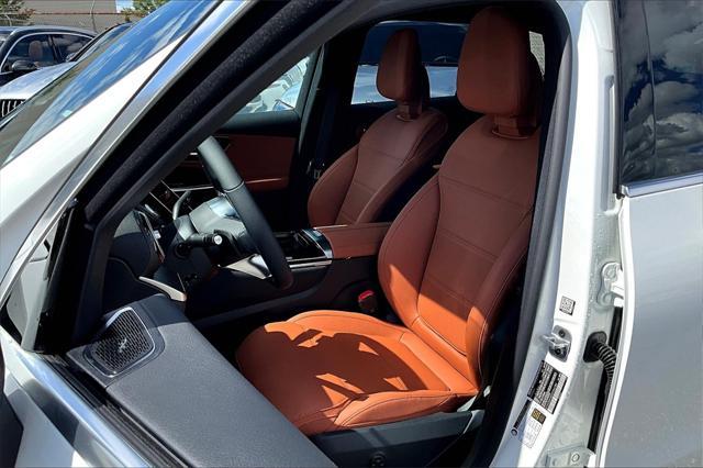 new 2025 Mercedes-Benz GLC 300 car, priced at $57,820