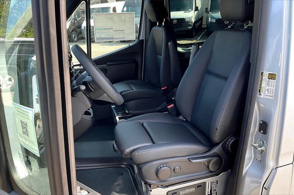 new 2025 Mercedes-Benz Sprinter 2500 car, priced at $75,331
