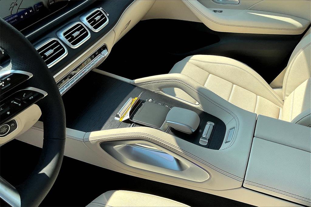 new 2025 Mercedes-Benz GLS 450 car, priced at $96,185