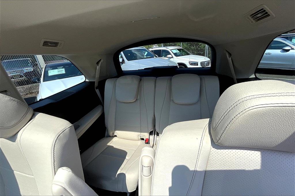 new 2025 Mercedes-Benz GLS 450 car, priced at $96,185