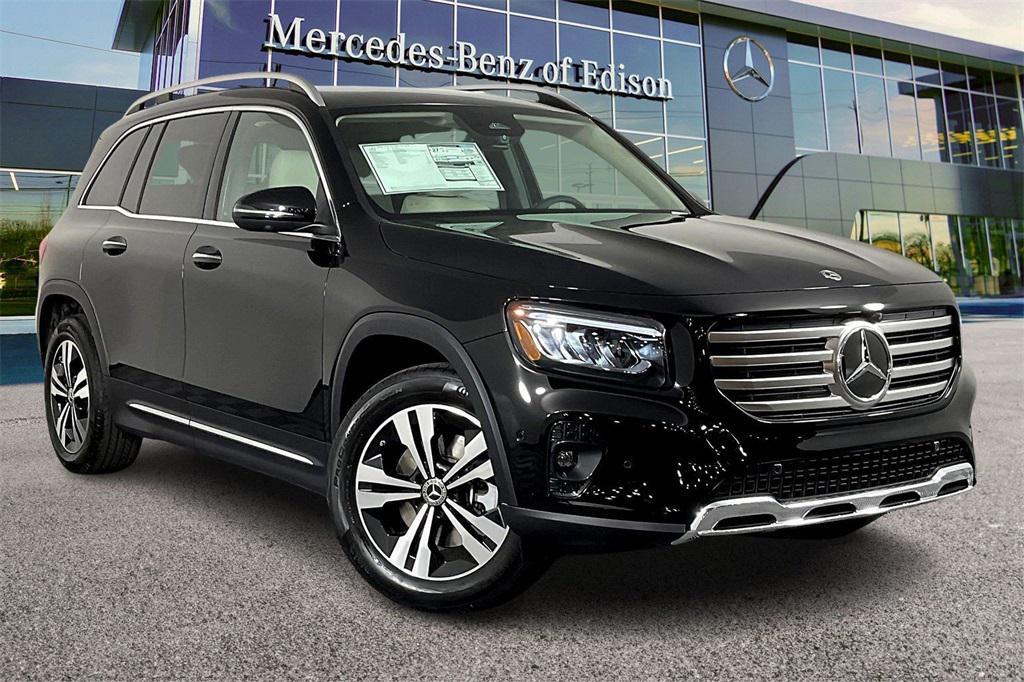 new 2026 Mercedes-Benz GLB 250 car, priced at $52,545