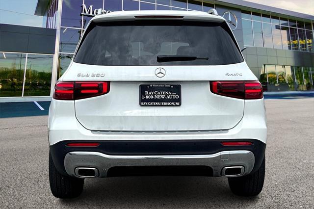 new 2025 Mercedes-Benz GLB 250 car, priced at $49,595