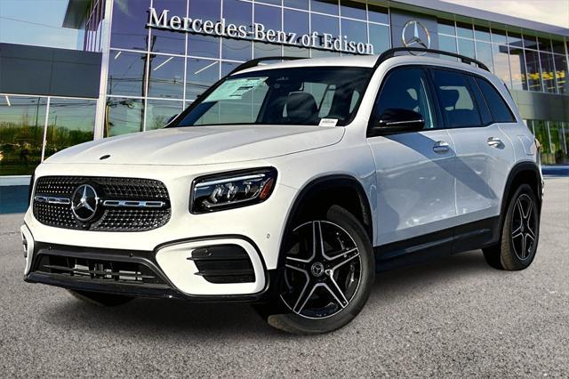 new 2025 Mercedes-Benz GLB 250 car, priced at $54,425