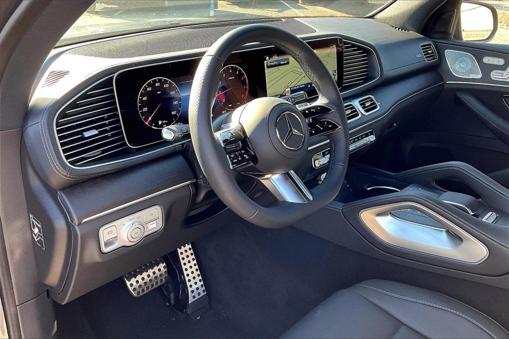 new 2025 Mercedes-Benz GLS 450 car, priced at $94,185