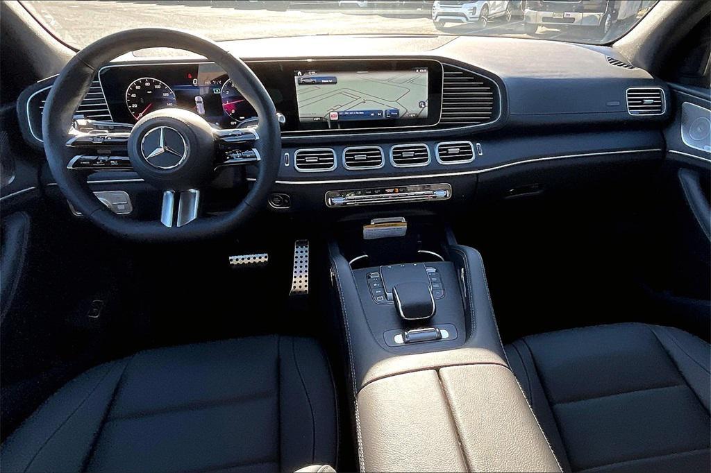 new 2025 Mercedes-Benz GLS 450 car, priced at $94,185