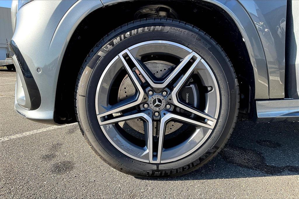 new 2025 Mercedes-Benz GLS 450 car, priced at $94,185