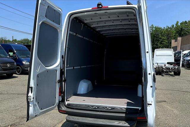 new 2025 Mercedes-Benz Sprinter 2500 car, priced at $68,783