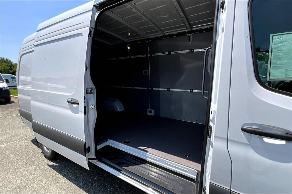new 2025 Mercedes-Benz Sprinter 2500 car, priced at $68,783