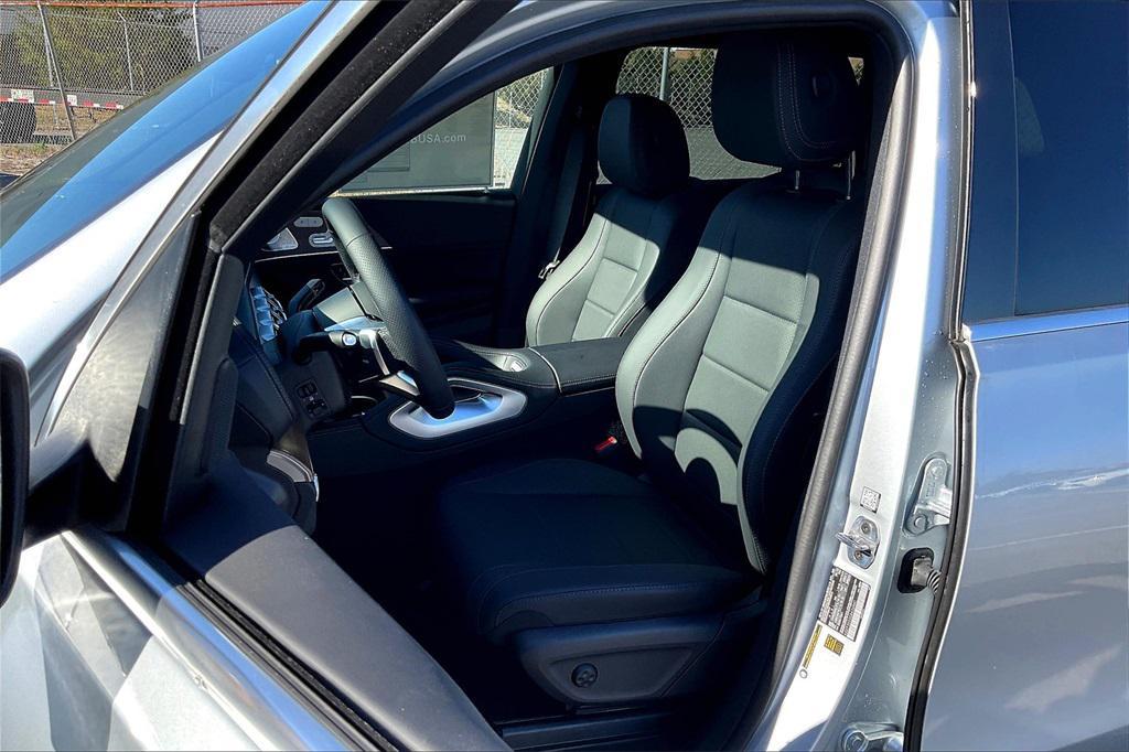 new 2025 Mercedes-Benz GLS 450 car, priced at $95,365