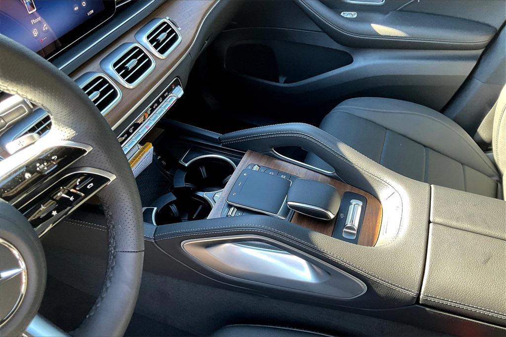 new 2025 Mercedes-Benz GLS 450 car, priced at $95,365